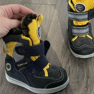 Timberland Kids' Navy and Yellow Adventure Boots Size 6